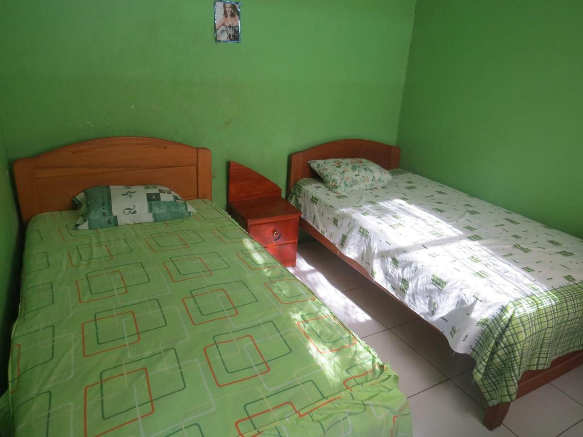 Tambopata Hostel Bambu Puerto Maldonado Esterno foto