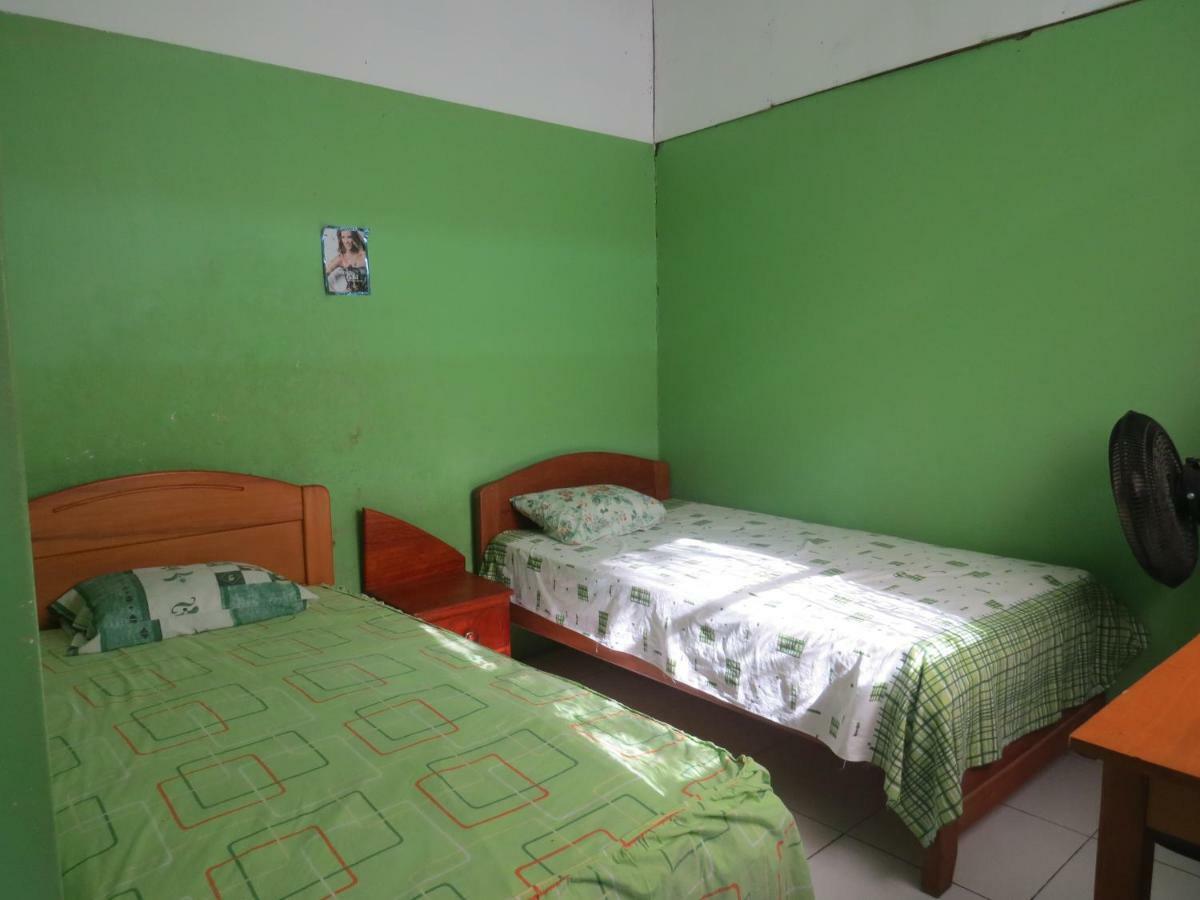 Tambopata Hostel Bambu Puerto Maldonado Esterno foto