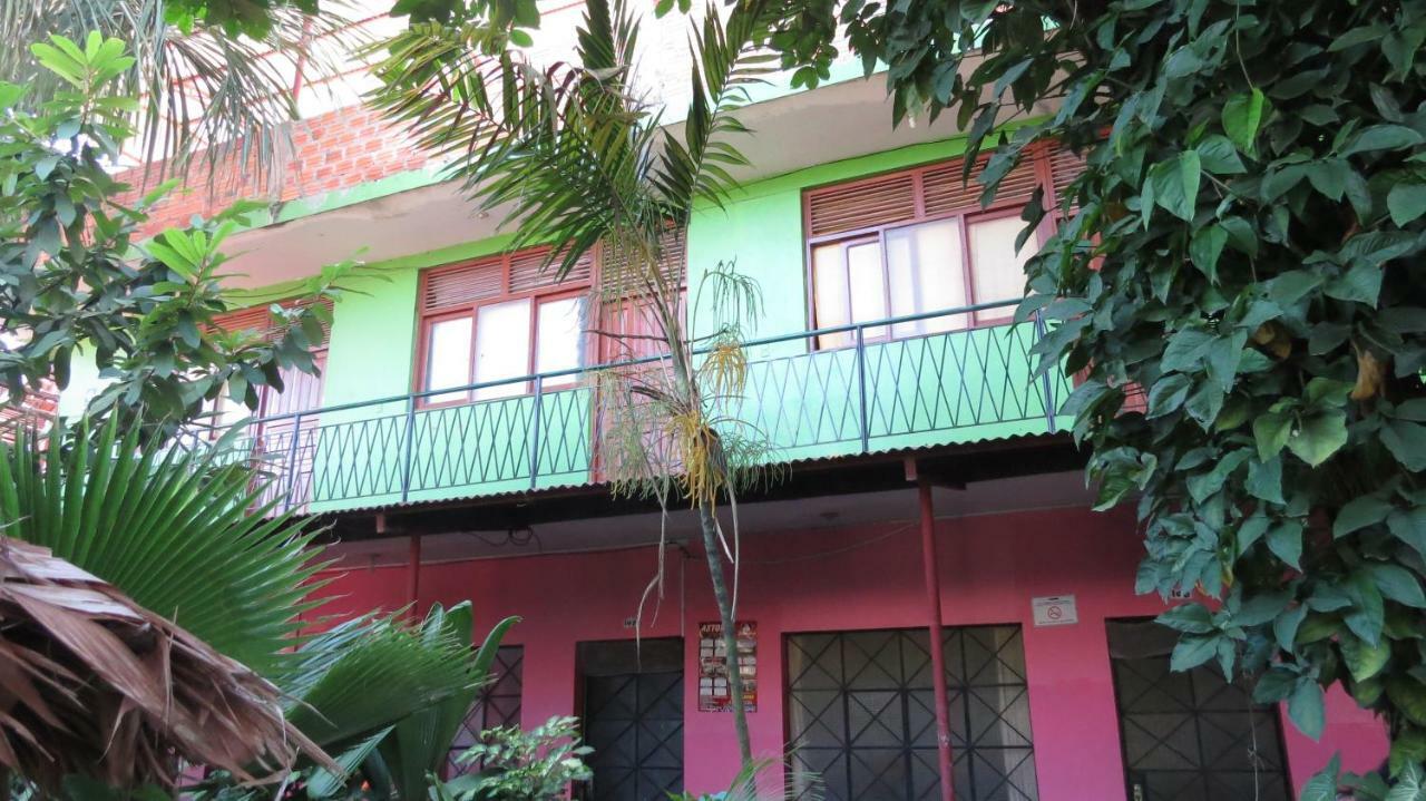 Tambopata Hostel Bambu Puerto Maldonado Esterno foto