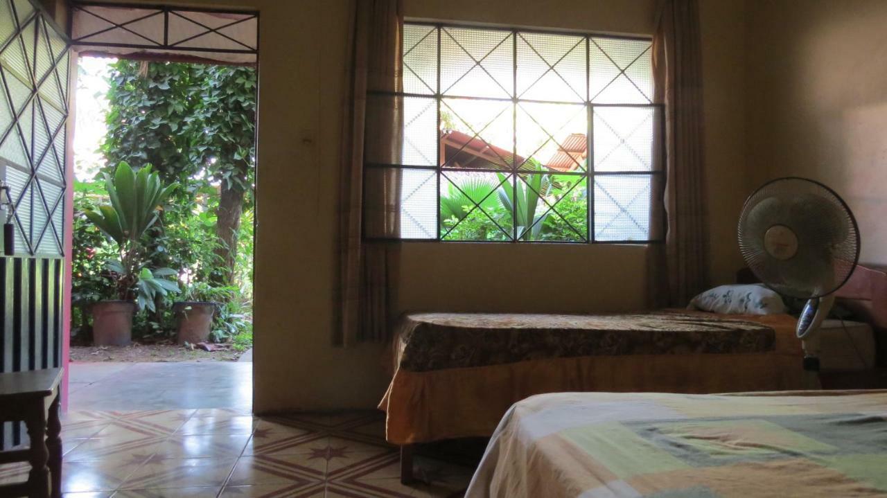 Tambopata Hostel Bambu Puerto Maldonado Esterno foto